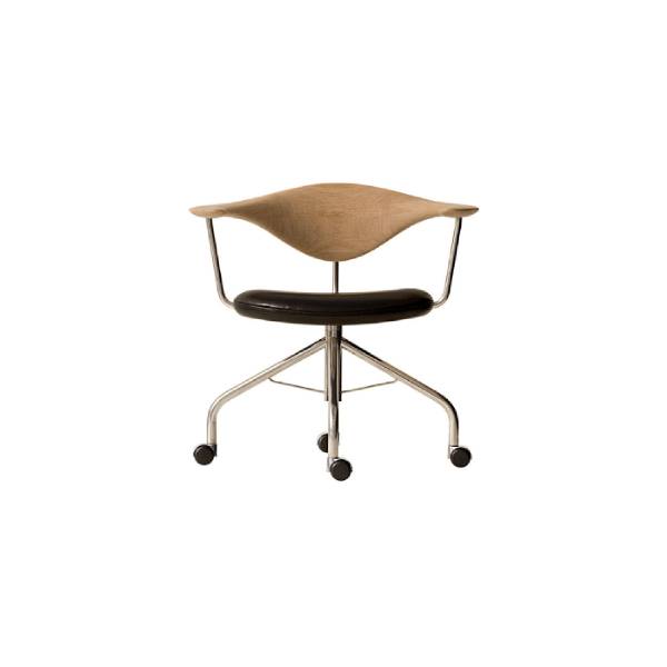Hans J. Wegner PP Møbler PP502 Swivel Chair