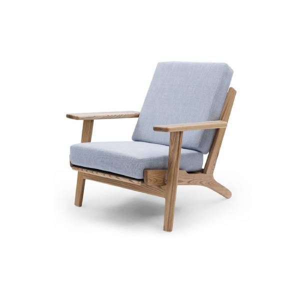Hans J. Wegner Getama GE-290 Armchair