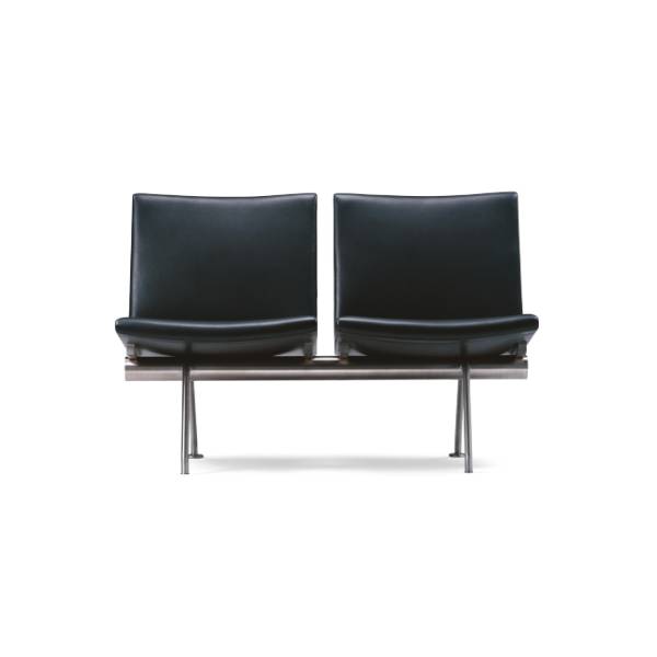 Hans J. Wegner Carl Hansen & Søn CH402 Sofa