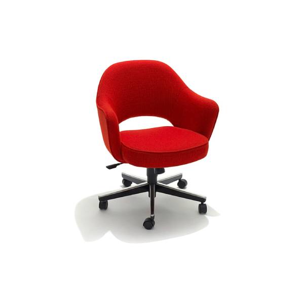 Eero Saarinen Executive Swivel Armchair