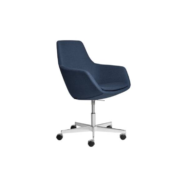 Arne Jacobsen Fritz Hansen Little Giraffe Swivel Chair
