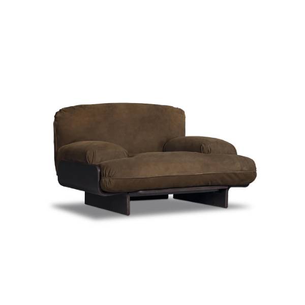 Draga&Aurel Baxter BARDOT Armchair